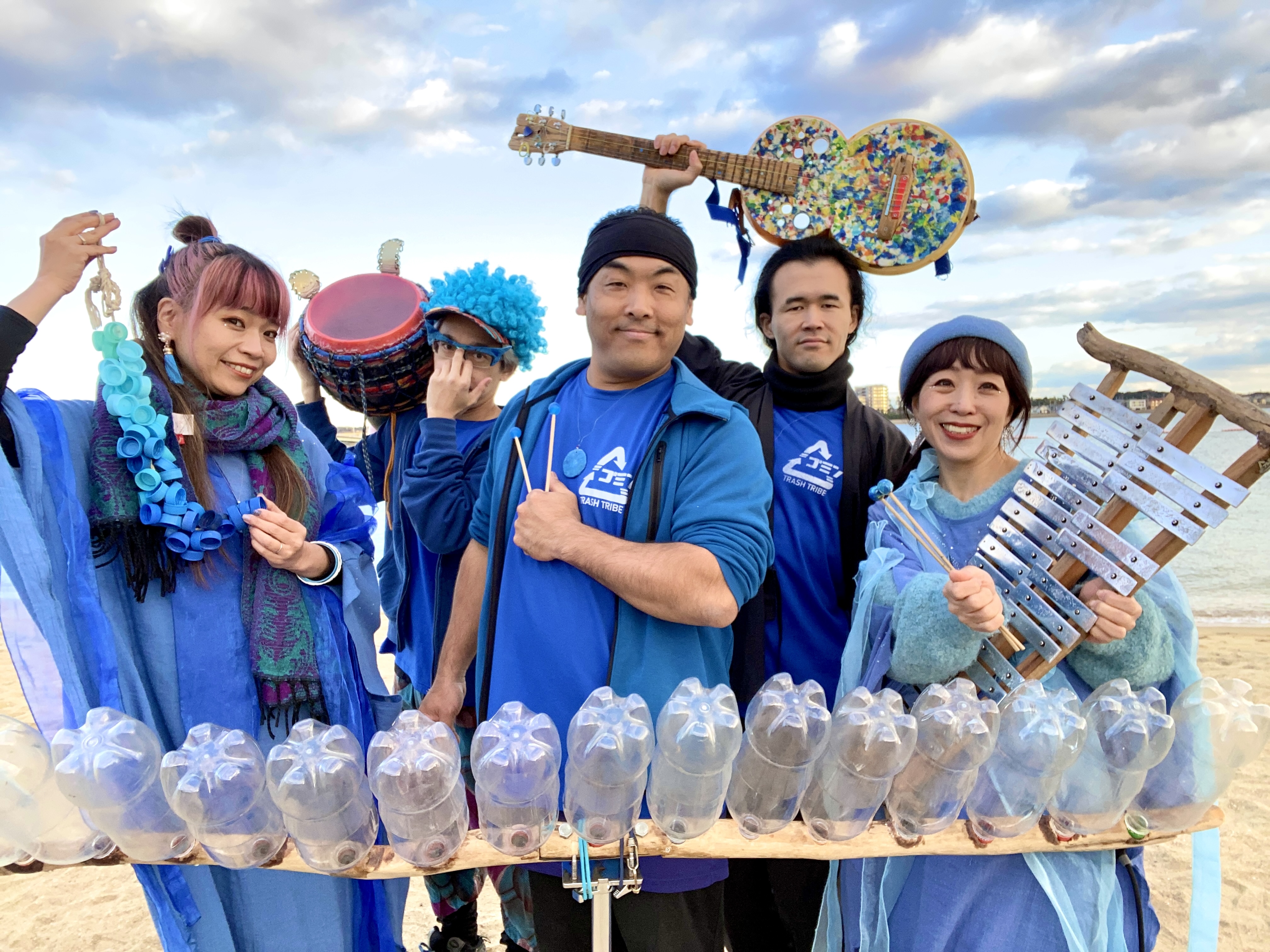 gominzoku photo.jpg
